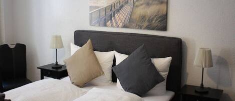 1 quarto, escrivaninha, berço de viagem, Wi-Fi de cortesia