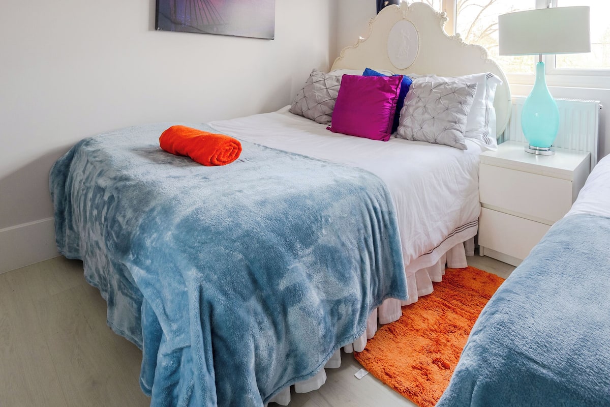 Luxury-Doppel- oder -Zweibettzimmer, Blick auf den Innenhof | Hochwertige Bettwaren, Daunenbettdecken