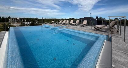 Spacious Apartment | Close to Lake and Beach | Parking.