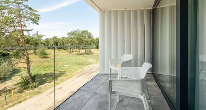 Spacious Apartment | Close to Lake and Beach | Parking.