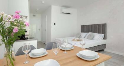 Comfortable Studio in Mielno | Pool on the Roof and Parking
