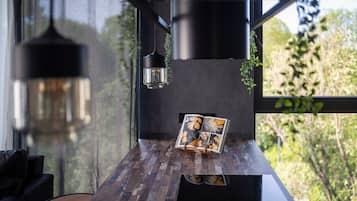 City Apartment, Balcony, City View | Private kitchen | Electric kettle