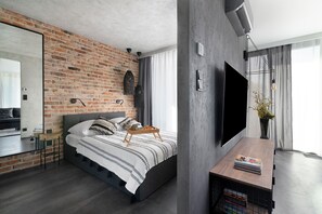 City Apartment, Balcony, City View