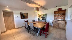Dining - Stunning 6-Bed Riverside Cotswold Mill, Sleeps 12. (Cirencester)
