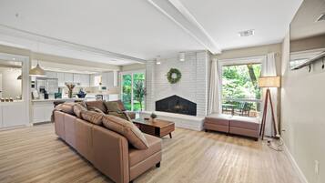 Smart TV, reproductor de DVD, libros