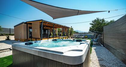 House Red Earth - Kastel Stafilic