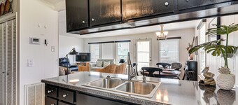 해변까지 걸어갈 수 있는 반려동물 친화적인 갤버스턴 집