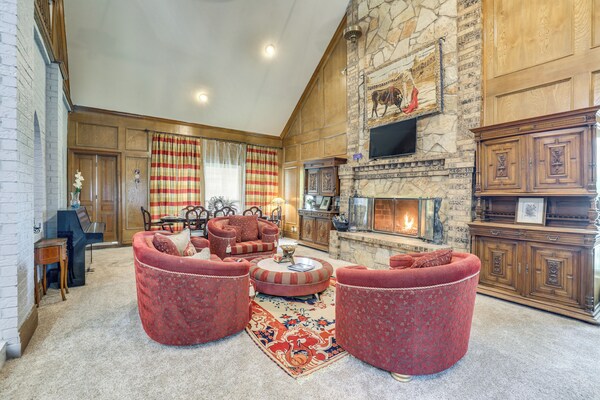 8 Mi Dallas Stadium! Fort Worth Home W/ Pool - Fort Worth, TX
