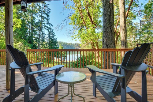 Port Orchard Lakefront Cabin w/ Fire Pit & Grill!