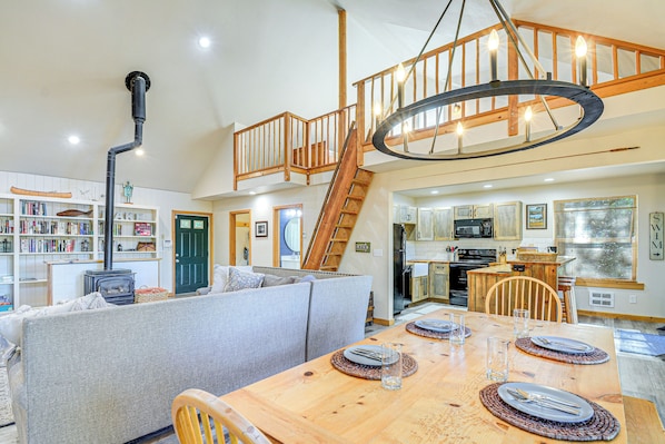 House (2 Bedrooms) | Interior
