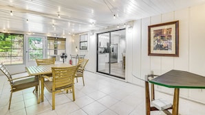 บ้านพัก (2 Bedrooms) | ภายใน