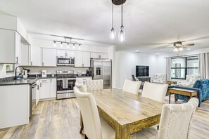 House (2 Bedrooms) | Interior - Ocala Home w/ Fenced Yard Near Wec: Dogs Welcome! (Ocala)