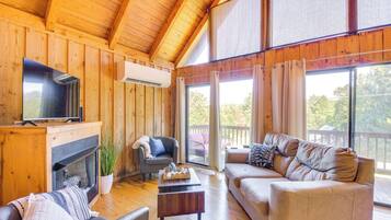 House (1 Bedroom) | Depan hartanah