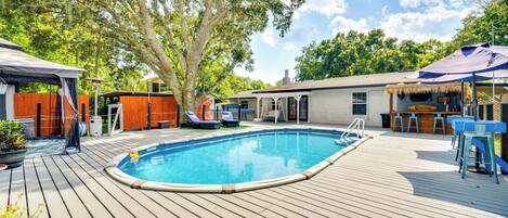 House (4 Bedrooms) | Front of property