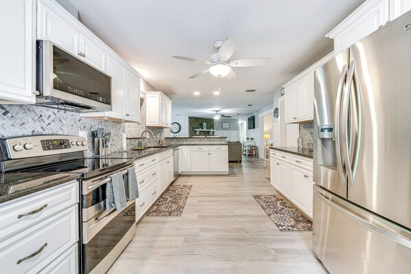 House (4 Bedrooms) | Interior