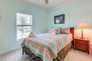 Interior - Waterfront Merritt Home w/ Boat Dock & Deck! (Merritt)