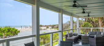 Beautiful Oceanfront 5 bedroom 5 1/2 bath home in Private Community.