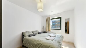 Unclassified image, 5 of 9, button - Amazing Apartment in London - Free Parking (London)