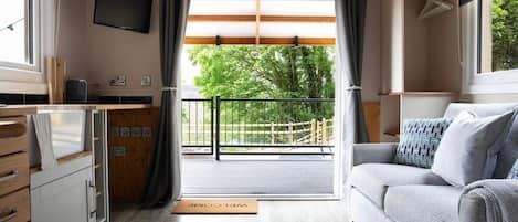 Cabin | Living area | TV