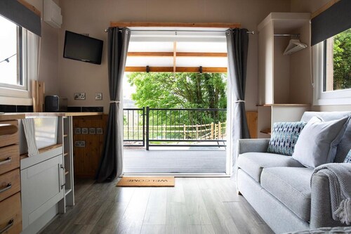 Wildwood Quarry Cabin - Pet Friendly - Sleeps 3/4