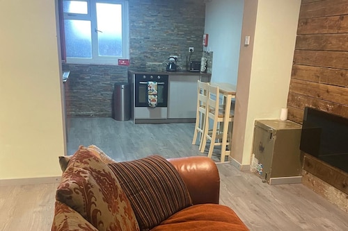 Cozy Birmingham Apartment Retreat