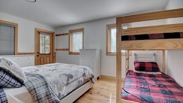 5 Schlafzimmer, Bügeleisen/Bügelbrett, WLAN, Bettwäsche