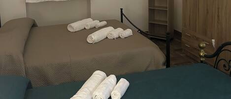 4 bedrooms, WiFi, bed sheets