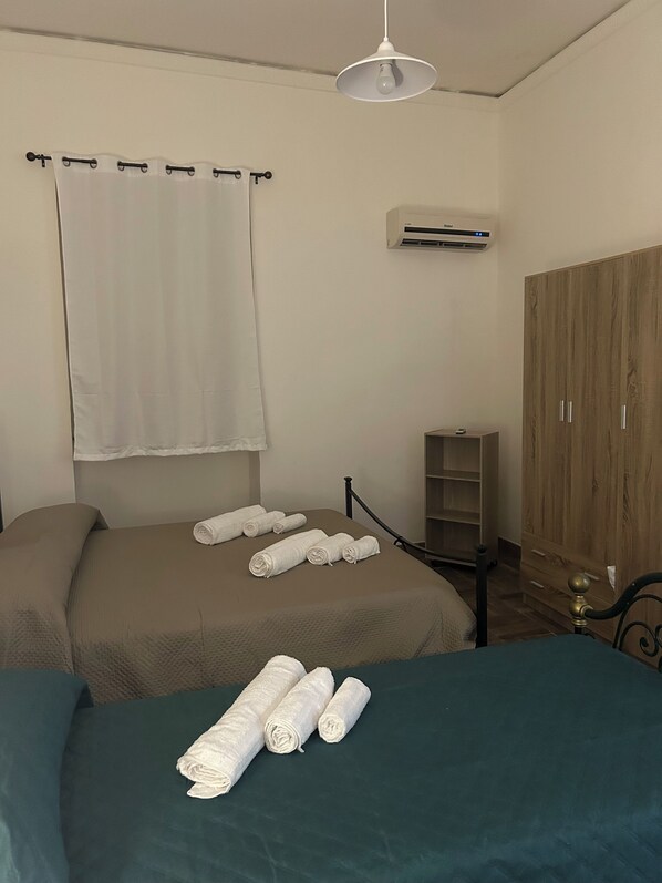 4 bedrooms, WiFi, bed sheets - Cozy apartment ideal for groups (Palermo)