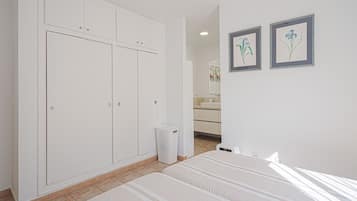 House | 3 bedrooms, bed sheets