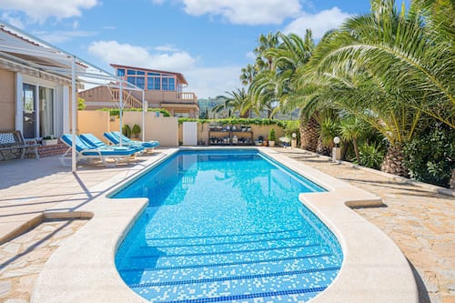 Piscine couverte, piscine extĂ©rieure