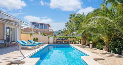 Sunny Poolside Stay in Busot