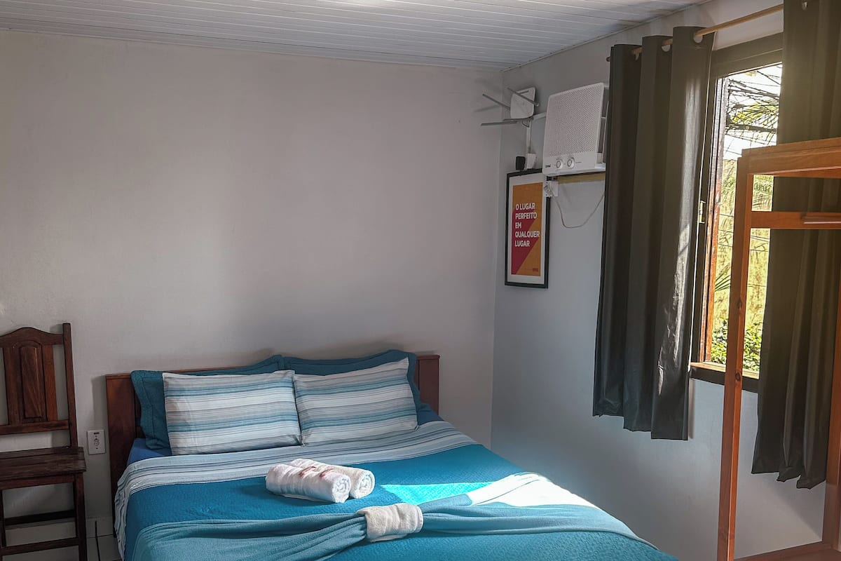 Basic Apartment | Individually decorated, blackout drapes, free WiFi, bed sheets