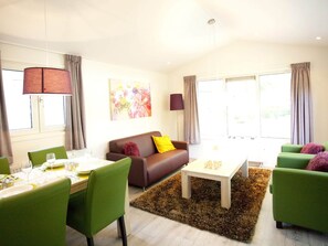 Chalet | Living room - Elegant Chalet 25 km Amsterdam (Velsen-Zuid)
