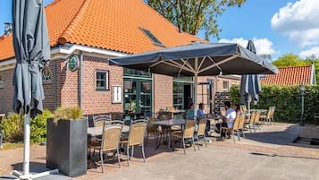 Chalet | Dining