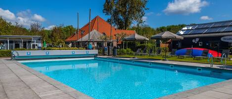 Chalet | Pool | Outdoor pool