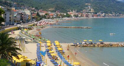 Merlo C - town center & private parking