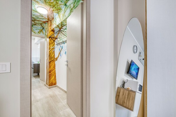 Appartement Familial, plusieurs chambres, vue mer (Merlo C - Center & Private Parking) | Vue de la chambre