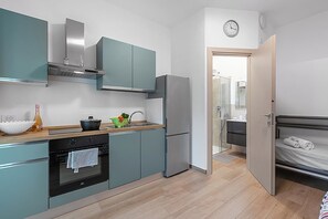 Studio Familial, vue mer (Merlo A2 - Center & Private Parking) | Cuisine privée | Réfrigérateur, four, plaque de cuisson