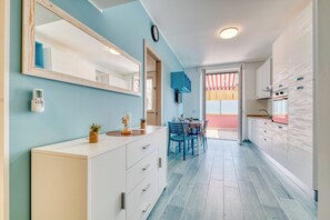 냉장고, 오븐, 쿡탑, 조리 도구/접시/주방 기구