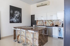 Fridge, microwave, oven, stovetop - Stunning 3BR apartment with Amazing Views (Cabo San Lucas)