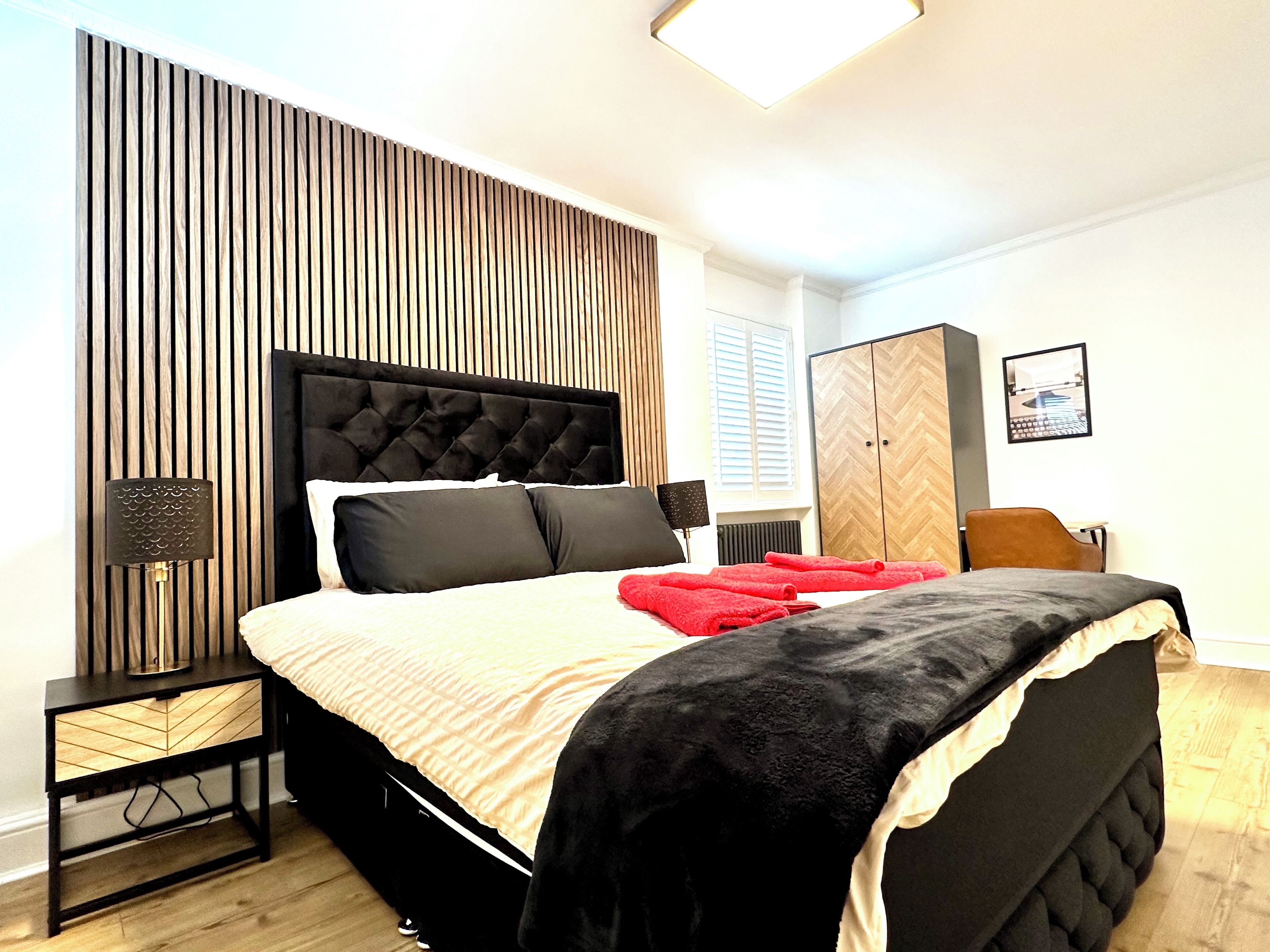 Apartment | 3 bedrooms, desk, iron/ironing board, free WiFi