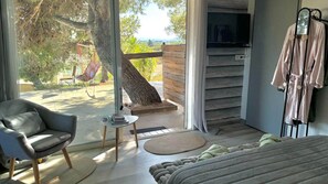 1 bedroom, free WiFi - Bed and breakfast with kitchenette Ô Sud (LEZIGNAN CORBIERES)