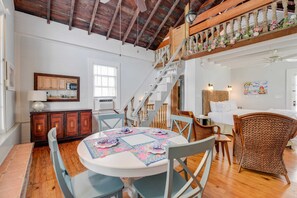 Dining - Rose Key Cottage - Private Pool & Near Duval (Key West)