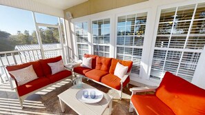 Smart TV, lareira, DVD player