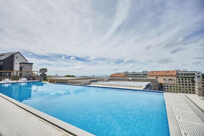 Nueve Poolvilla And Resort