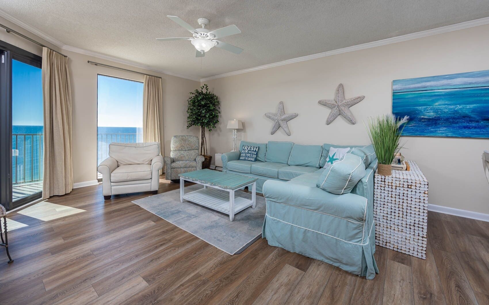 Condo, 3 Bedrooms | Living area