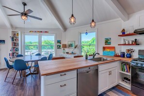 Fridge, microwave, stovetop, dishwasher