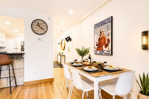 Condo, 2 habitaciones | Restaurantes