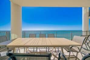 公寓式客房, 3 间卧室 | 室外用餐