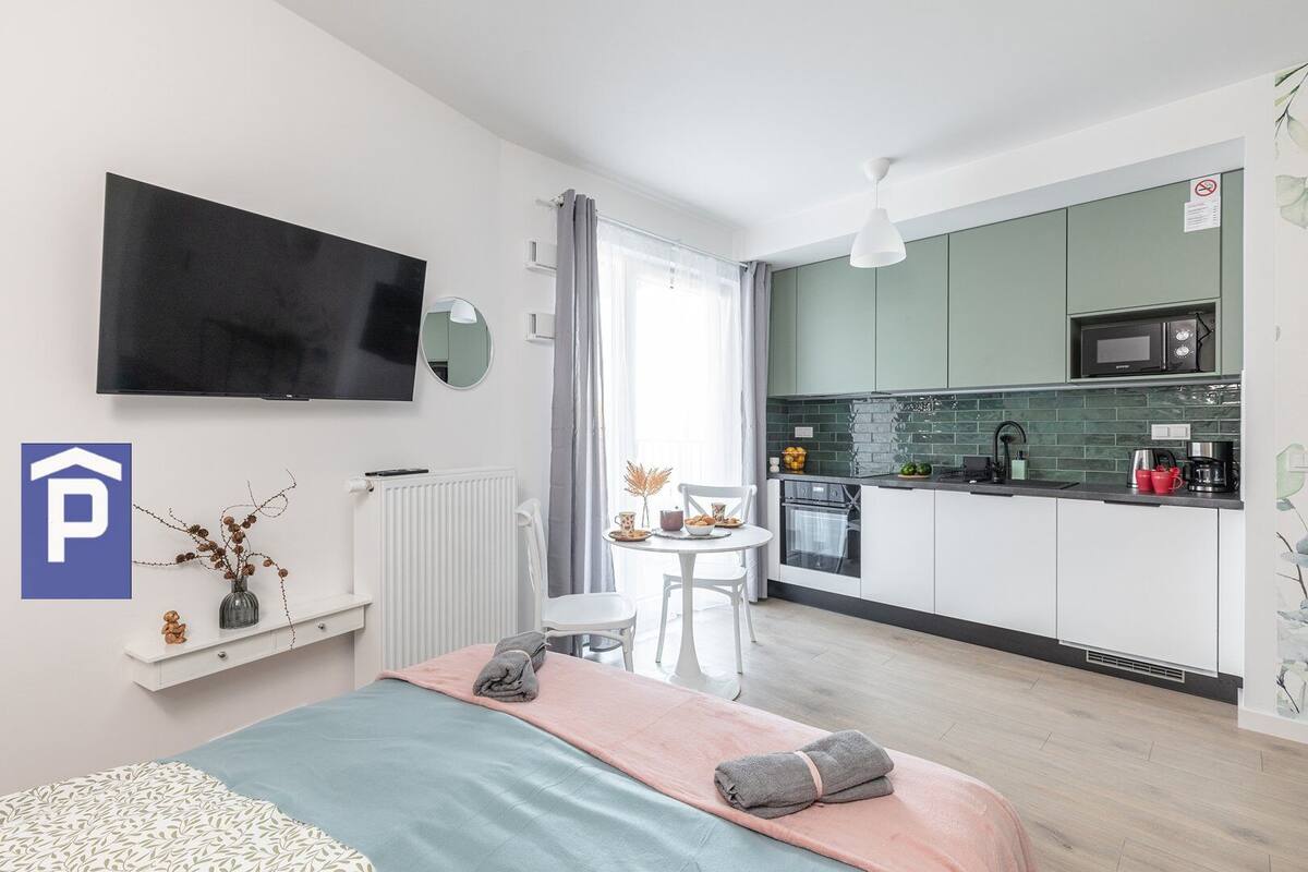 Economy Apartment | Living area